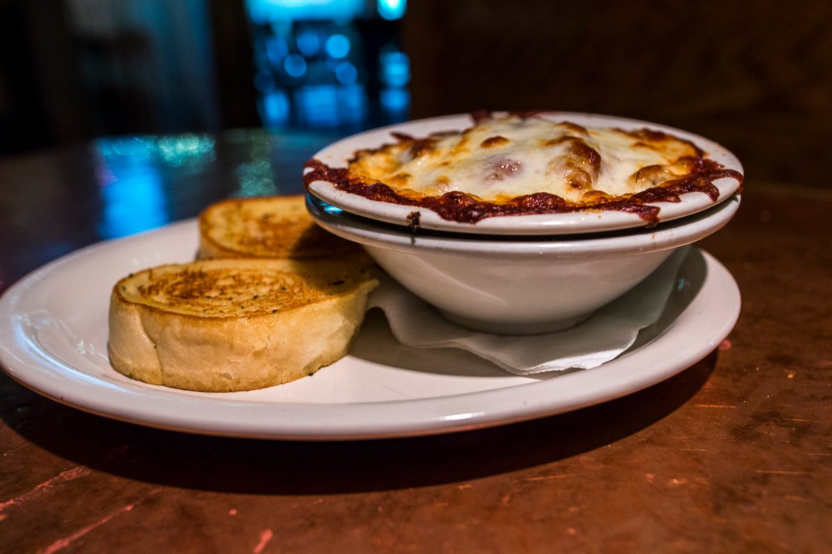WigAndPenPub's tweet photo. Looks like we just made some dinner plans for you. https://t.co/4ui5LwQEiV