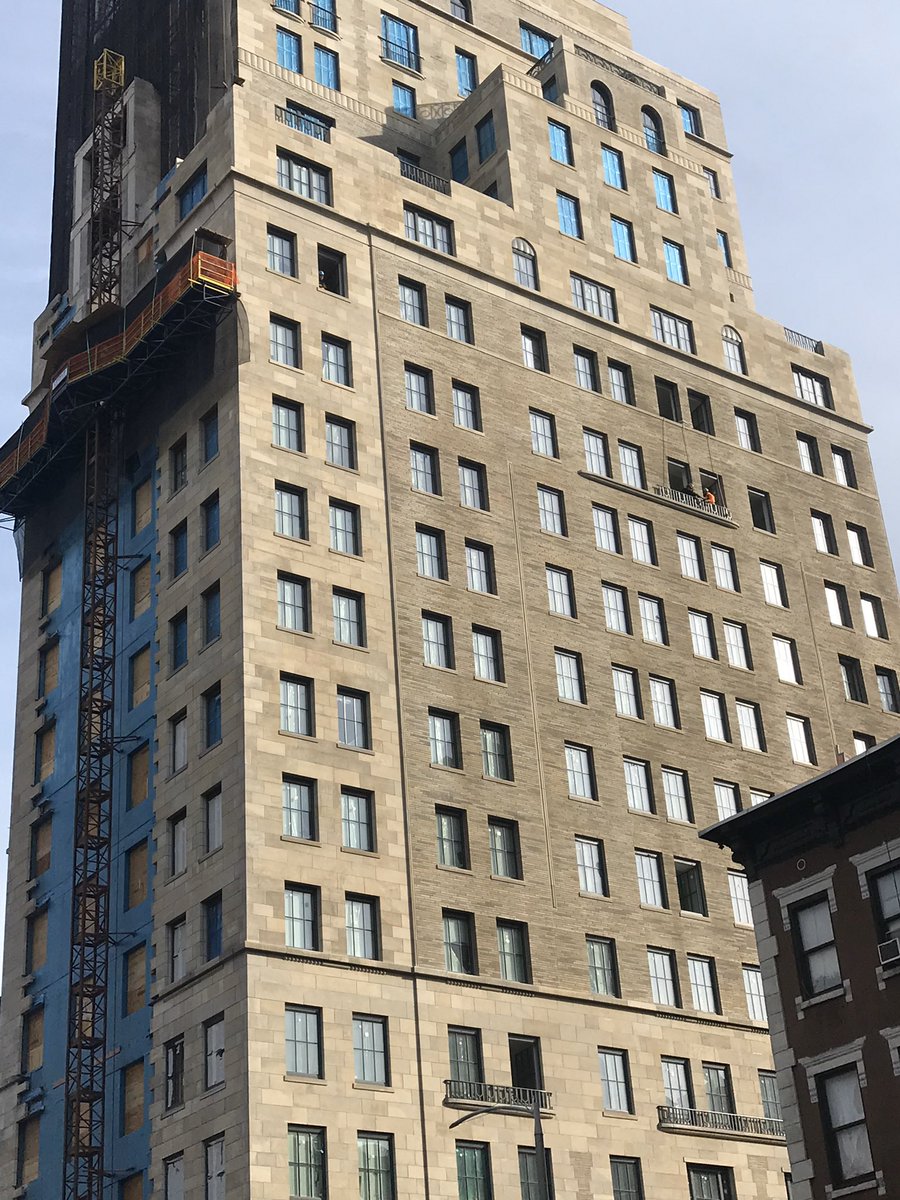 TexaConCutStone's tweet photo. We are proud to have our hard work on display in the nations largest city!  Check out this high rise condominium in Manhattan. We’re rockin’ NYC from the ground up! #IndianaLimestone #LimestoneBelt #WeAreTexacon https://t.co/LaofEONvwA
