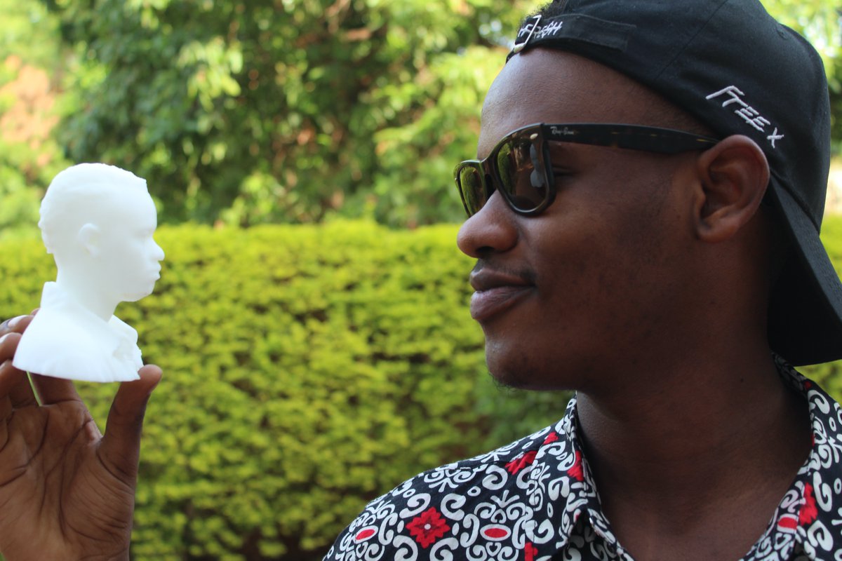 RoboticsDiakite's tweet image. Comme pour notre superstar rwandaise, Ivan Buravan, Diakite Robotics est là pour confectionner tous vos bustes personnalisés ! 

Pour plus d&apos;informations ou prendre un rendez-vous, merci de nous adresser un email à : contact@diakiterobotics.ml

#DiakiteRobotics #IvanBuravan