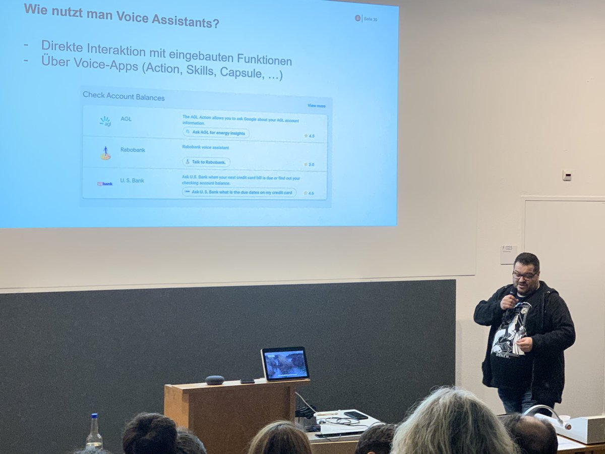 Mark_Balsiger's tweet photo. Von @kusito hören wir, dass die Sprachassistenten sogar schon Berndeutsch verstehen. Grosse Erleichterung im Saal. #BPRGevent #Unitobler https://t.co/H6mQv1gZu9