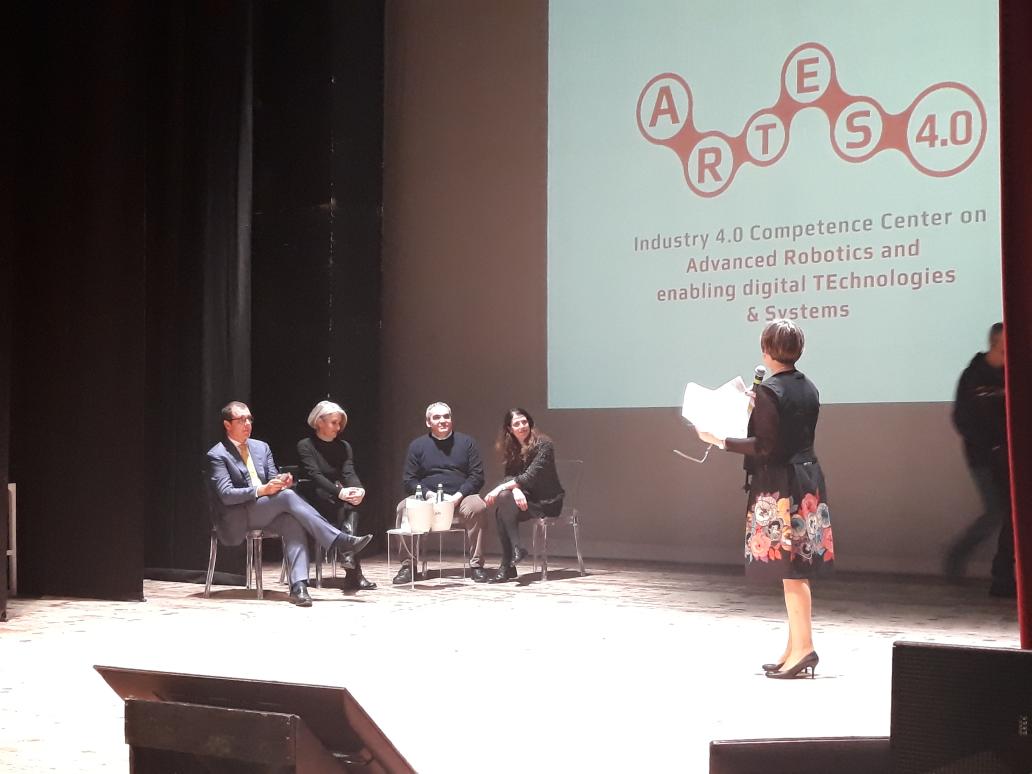 clabuniss's tweet photo. #clabuniss @unissTwit: #teatrocivico @comunedisassari  #startup #innovazione #italianclabnetwork col Centro di Competenza #artes4.0 mentre la giuria vota i #pitch e #businessplan dei 5 progetti finalisti della #contaminazione https://t.co/cXQzYXtEbI