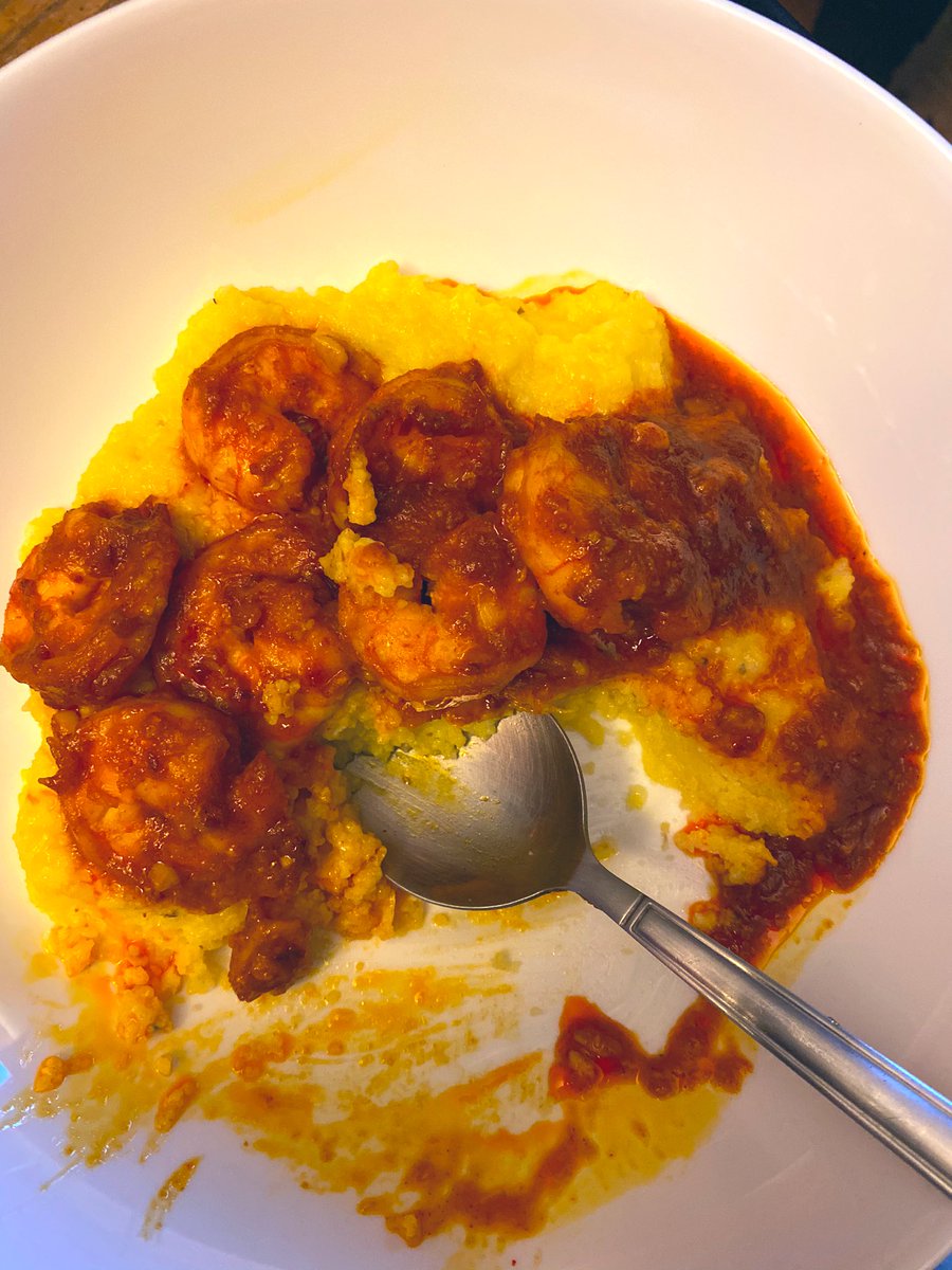 BoozieChef's tweet photo. Last night I made these 🔥🍤 over creamy 🥥 grits! #amazing #reaperpepper #hawt https://t.co/5dUHDnCeHk