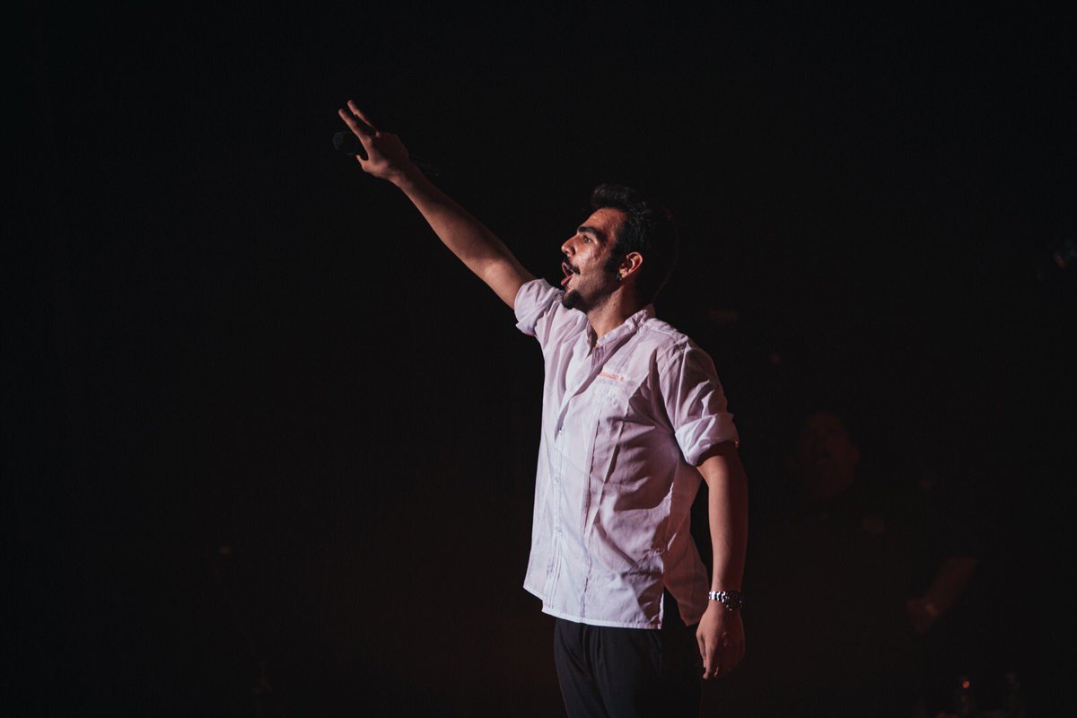 ilvolo's tweet photo. Maledette notti perse a non dormire altre a far l'amore 💔 #IlVolo #IlVolovers https://t.co/X6XumvKttc