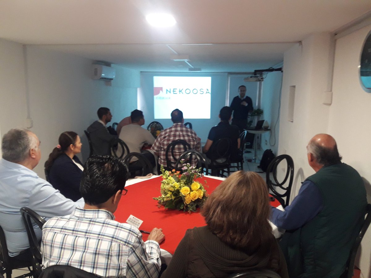 papiro_media's tweet photo. Rodrigo Flores Turcott, gerente de desarrollo de negocios LATAM de @onenekoosa, participa en #ExpoSD de @sdenlinea.
Dicta la conferencia "Vende valor y no precio con productos de especialidad". https://t.co/8Bdkno2vte
