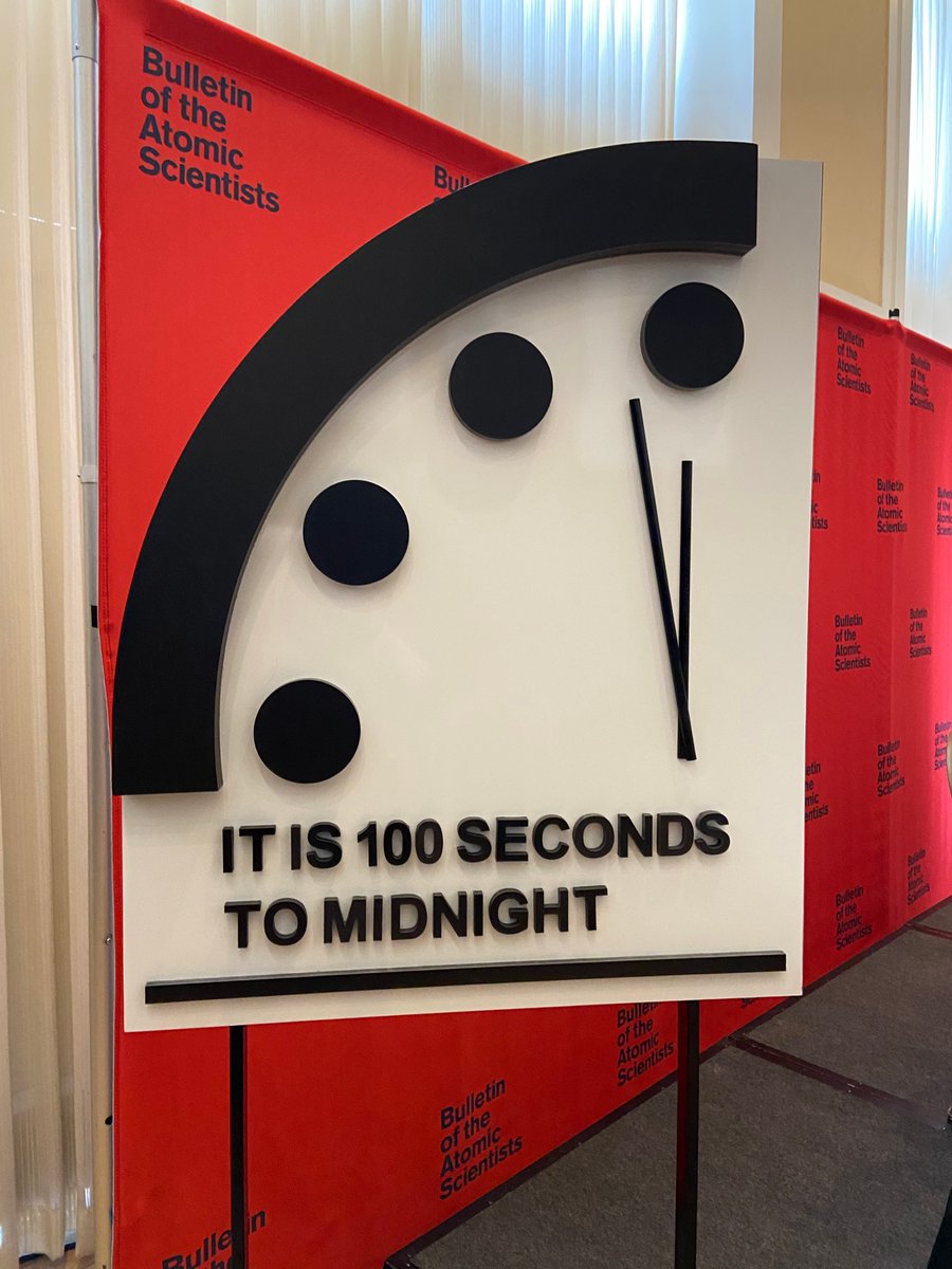 Moonshotevent's tweet photo. Tick Tock... If you guys are anywhere near Twitter or CNN today, chances are you've seen the custom #DoomsdayClock we built for the official announcement. Round two actually-- The first was shipped to Chicago!
@BulletinAtomic #BullitenofAtomicScientists #doomsdayclock #Doomsday https://t.co/8gzWwgSVg3