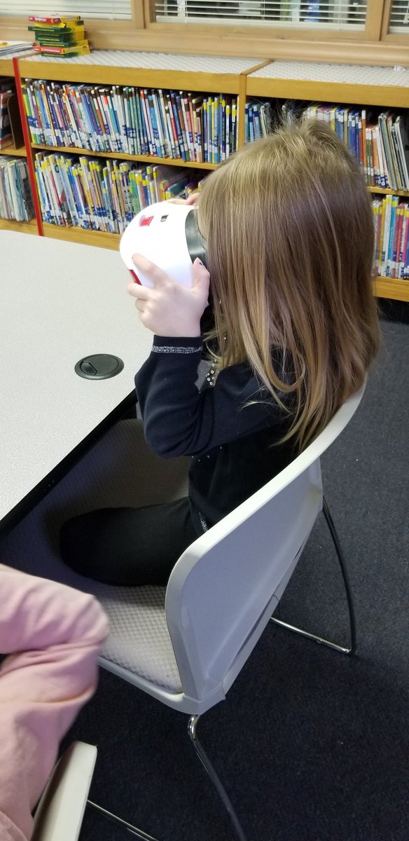 CindyBraddy66's tweet photo. Our Prek kiddos wrapping up our lesson on the Arctic. Thank you Mrs.Alligood
#virtualgoggles #makinglearningfun https://t.co/yGH0LhjLj6