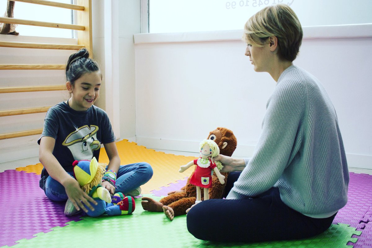 Psicología en Infancia y Adolescencia a través de juegos de rol.
.
Centro CAIMAN
Especialistas en Infancia
.
centrocaiman.com
.
#psicologia #juegos #infancia #adolescencia #CentroCaiman #especialistaseninfancia #Mostoles #Madrid