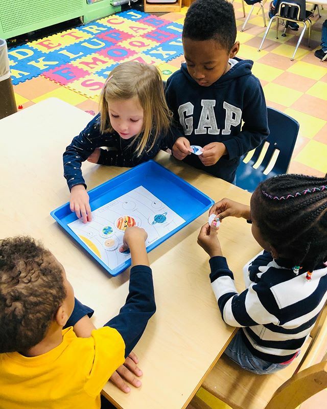 SFASchoolBalt's tweet photo. The preschool 4s put their heads together to put the planets in order from closest to the sun to the farthest from the sun.
The groups did a great job collaborating to figure out where each planet went on their paper!
#sfasoars #sfastem #aobcatholicsch… https://t.co/iABEebIAXN https://t.co/BR43L6QiUE