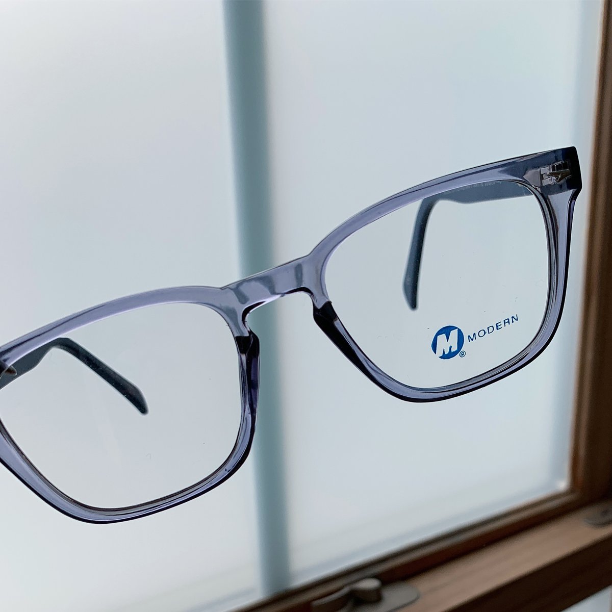 ModernFrames's tweet image. Frosty blue frames. 👓❄️
Model: Thaw (Modern Collection)
•
#LoveMyModerns #ModernOptical #MOI #eyecare #EyeCareProfessionals #accessories #statement #eyewear #glasses #frames #eyewearfashion #Modern #optometry #optometrist #Vision #styleatanyage #eyehealthcare #frosty #winter