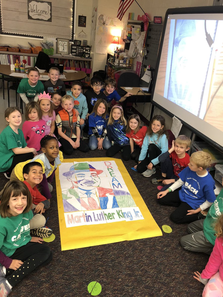 herbertjen23's tweet photo. Morning meeting with collaboration! So much fun! @RoundHillES https://t.co/frxy0airNz