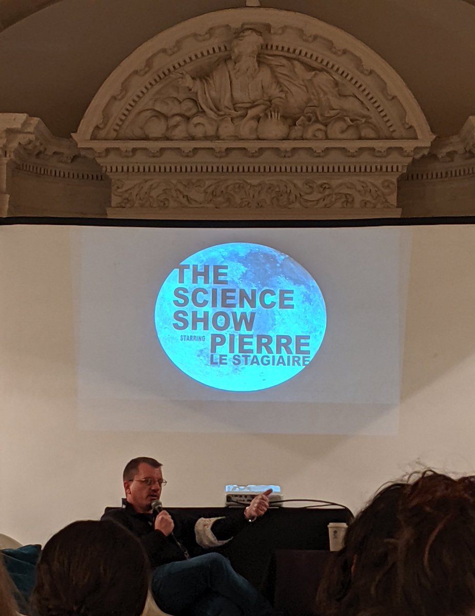 Alixbohersan's tweet photo. [#CoulissesDesSciences : conférence décalée]
#Philosophe des #neurosciences, c'est au tour de @zdricpx d'intervenir sur le plateau ce soir! 
"Les sciences, comme la philosophie, comme l'art ont pour fonction d'augmenter notre perception du monde." https://t.co/COHGhSlwWK