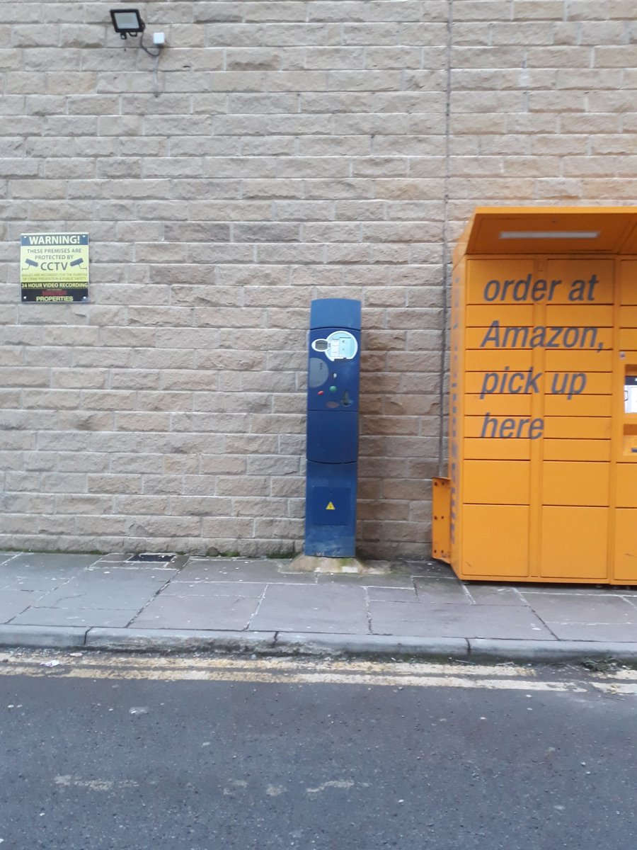KashAhmed77's tweet photo. Went to #MiChai, Great Horton Road, Bradford in the evening. Parked up for less than an hour and got a £54 fine. The sign says FREE PARKING. I didnt read the small print. Parking CSL Ltd are shameful. https://t.co/vye8Hbzejm