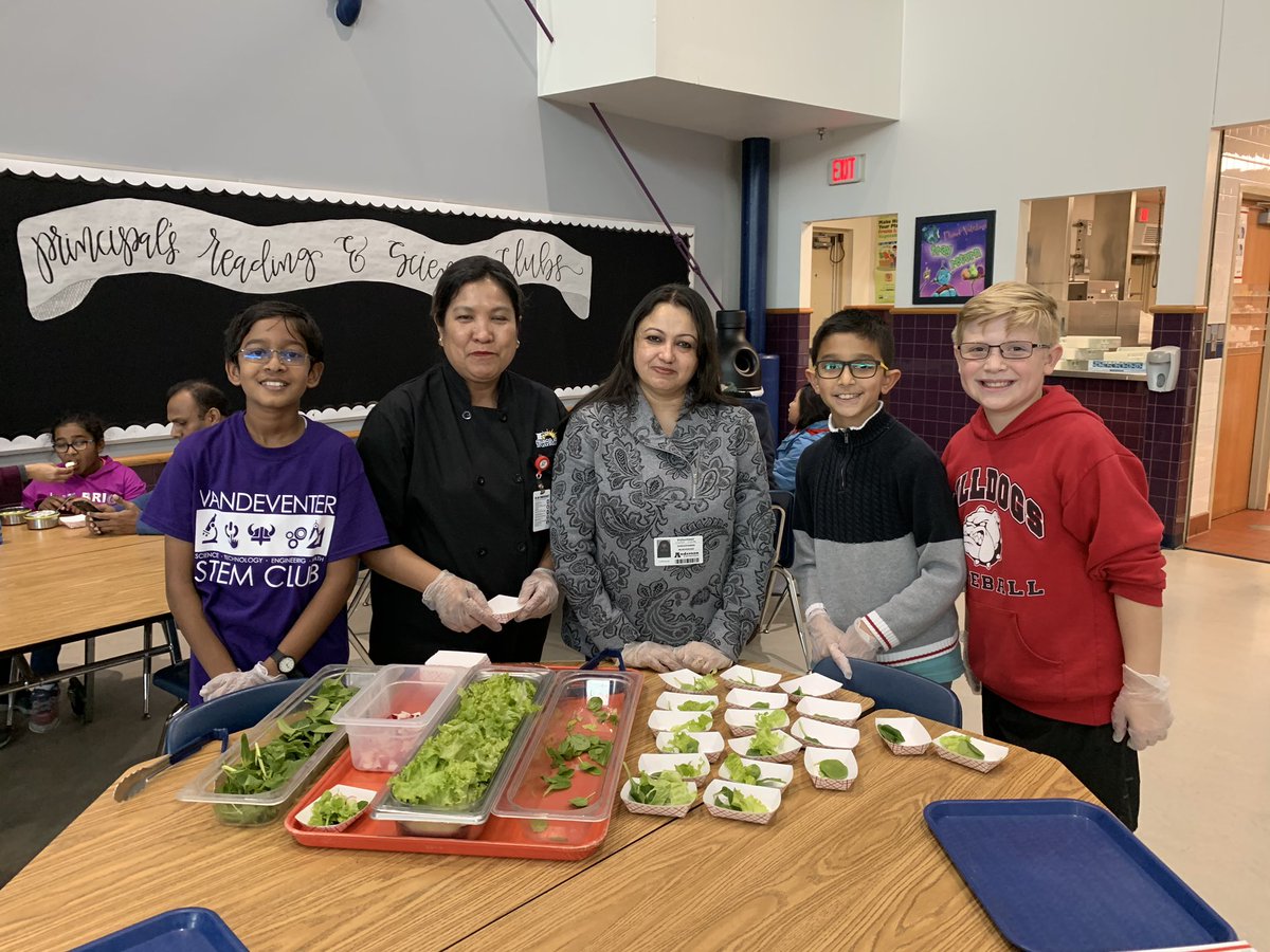 LynellAddis's tweet photo. @andersonfrisco @FISDCafe Today our students got to sample the harvest from the Anderson garden! Thanks #shrubclub & cafeteria staff! https://t.co/muea40N1rQ