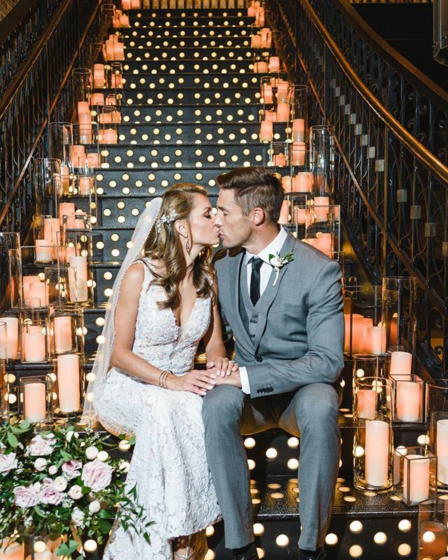 Can all brides come down a staircase lined with candles?!⁠⠀
⁠⠀
Floral and Decor: <a href="/weddingsbydzign/">Weddings By Dzign</a>⁠⠀
Venue: <a href="/cosmopolitan_lv/">The Cosmopolitan</a>⁠⠀
Photography: <a href="/ginandsake/">Brandon Collup</a> ift.tt/3aAEdII