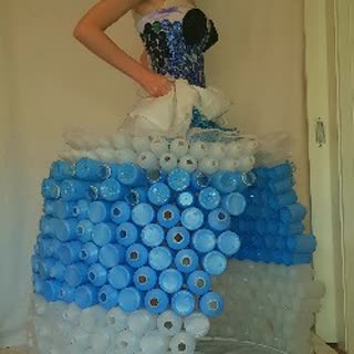 CcGrange's tweet photo. Check out this incredible work from Kaitlyn Kent in TY. This is her entry for this year's Junk Kouture, a fashion competition using recycled materials. Kaitlyn has worked really hard on this piece. Thanks to Ms Byrne for helping to enter the competition. Best of luck Kaitlyn! https://t.co/JugixwGzGa