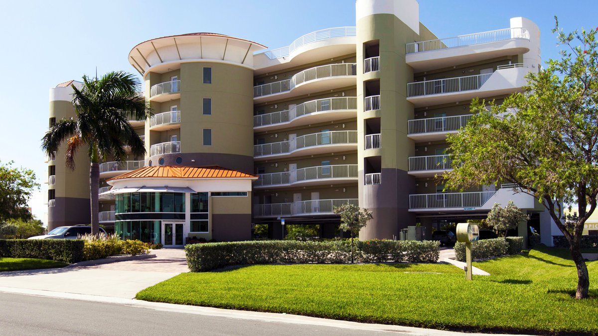 Crystal Palms Resort tweet media