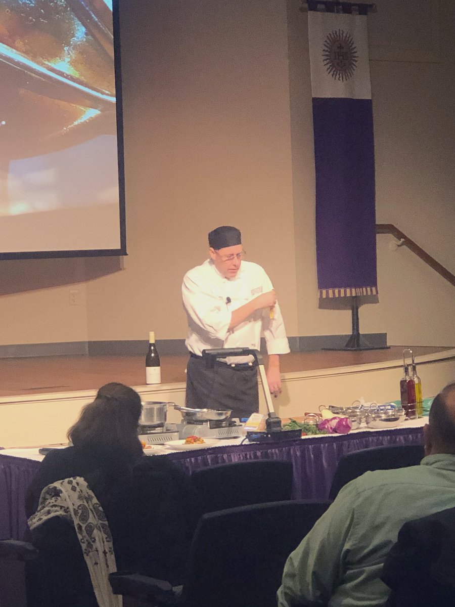 univofscranton's tweet photo. Cooking demonstrations — just another reason to work at the #universityofscranton! Thanks @UofSwellness and HR! #ScrantonIntersession https://t.co/odutTkun6f