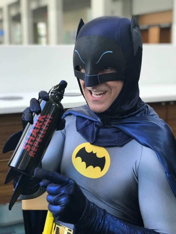 Uživatel Al Bigley Illustration and Cosplay na Twitteru: „My “Batman '66”  cosplay! Lots of fun! #batman #batman66 #batmancosplay #dccosplay #dccomics  #cosplay #comicscosplay /CxdCW8CpnO“ / Twitter