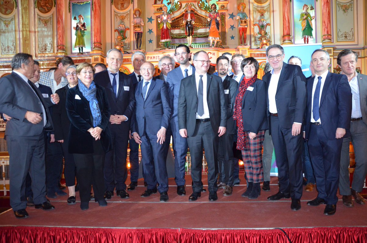 gerardcollomb's tweet photo. Aux vœux de la Fédération du BTP Rhône. https://t.co/wiKHxGfWE5