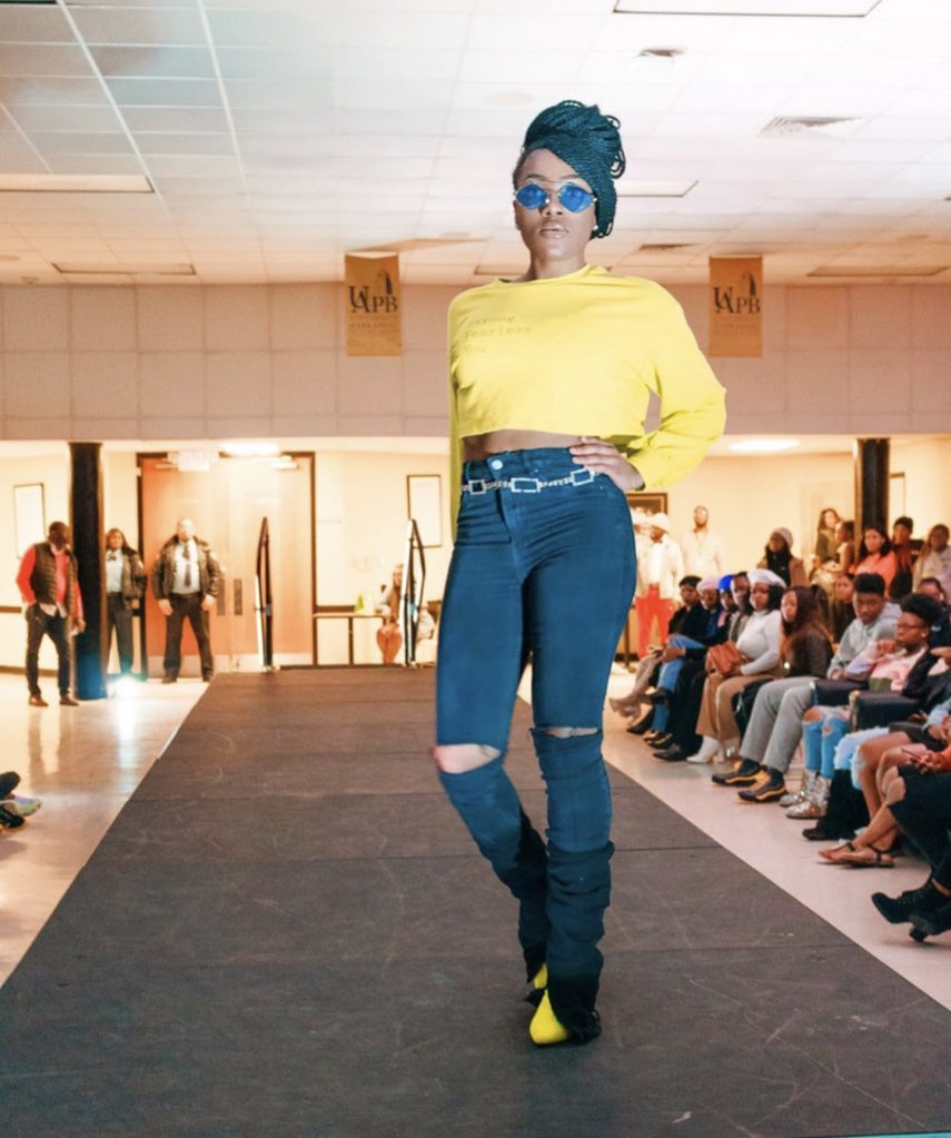 DOEDWILL's tweet photo. Frm The Show 🧃 

All Jeans By Me .. 🙏🏾 https://t.co/Fnv8SToMIL