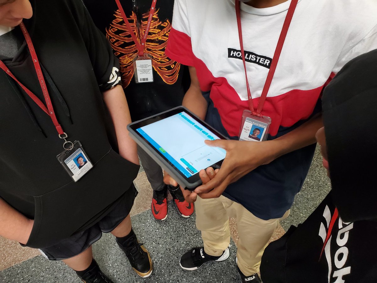 sbrooks2587's tweet photo. Naming and adding decimals using coding to control a sphero robot to select decimals. @hartmanwkms #wkmssoars #dlpcoaching #rundlc #lex1codes #lex1math https://t.co/7zBgjtp6Cs