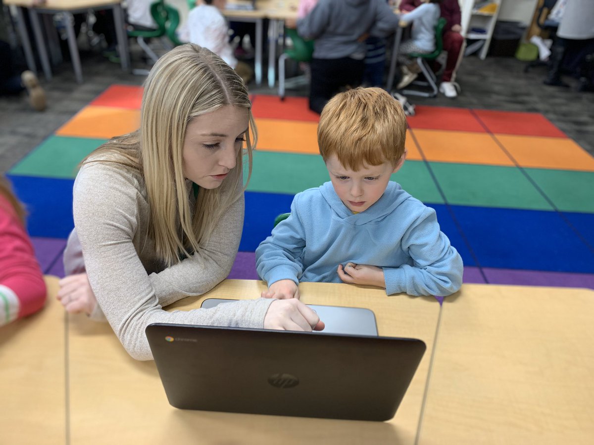 cindymachiela's tweet photo. Getting techie with it!!! #pinewoodpride #kindergarten #crossagelearning @sbrower2 https://t.co/xrer77ZlKt