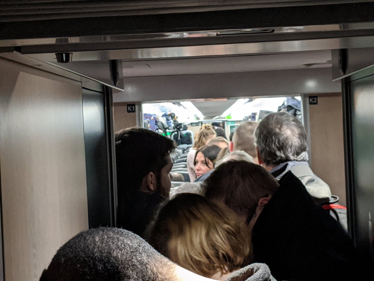 mostyn_thomas's tweet photo. @GWRHelp seriously!!
Just  6 carriages on the 18:45 first off peak train from Paddington to Swansea
Stood all the way from London to Reading So many passengers at Reading they can't get on
Any chance of a refund for my reserved seat?? https://t.co/laON8u8qLH
