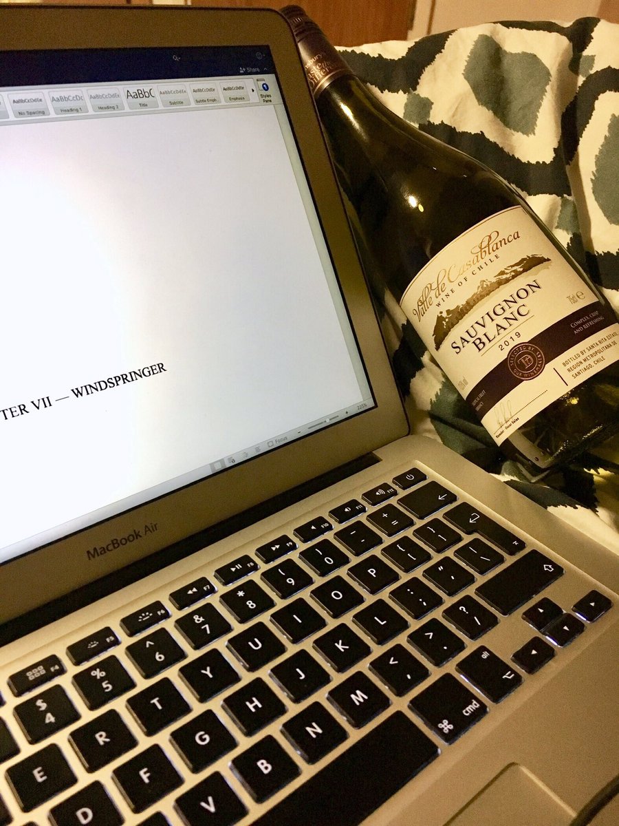 ARiversWriting's tweet image. My life’s been so stressful and hectic recently, but I think I’ve managed to get a single night of peace before everything starts again. 
I think I need some escapism today, not really in the mood to create new characters.
#WritingCommunity