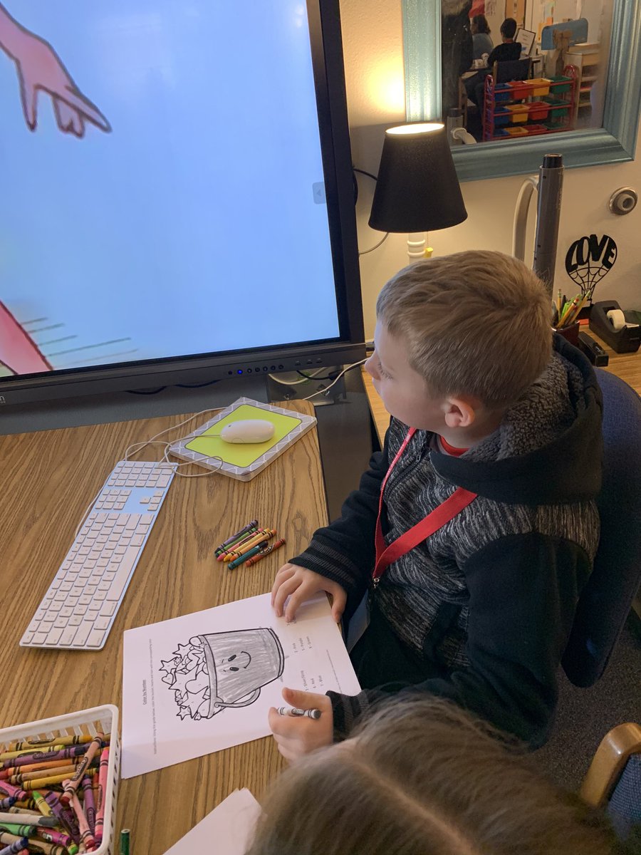 How will you fill a bucket today? #bearshine #bucketfillers <a href="/AmyHolderman2/">Amy Holderman</a> <a href="/KassHal/">kassie halpin</a> <a href="/thompsliveskind/">Christie Thompson</a>