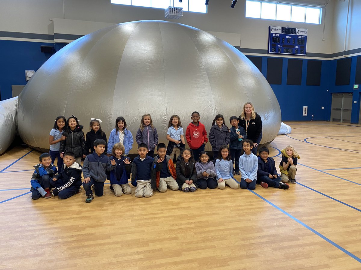 MrsKatieSanchez's tweet image. We had a blast at Sky Dome! #WCSJoyfulLearning #WCSInquiry