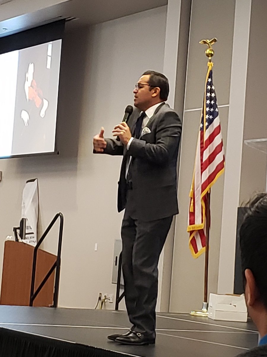 JParker_CISD's tweet photo. Dr. Martinez closes out the #WeR19 #PBIS Conference with a powerful message of Hope and Future. #WeAreClintISD #KidsDeserveIt https://t.co/BmAK1vt6gq