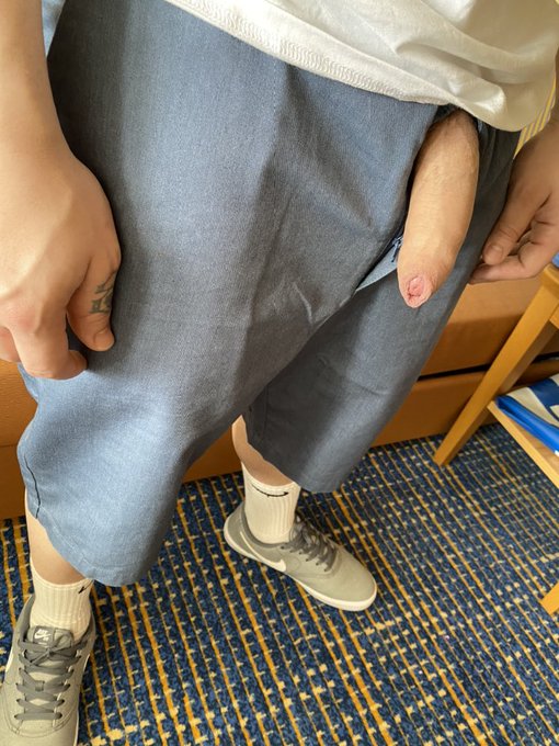 Always poking out ? https://t.co/Euopze4nG5
