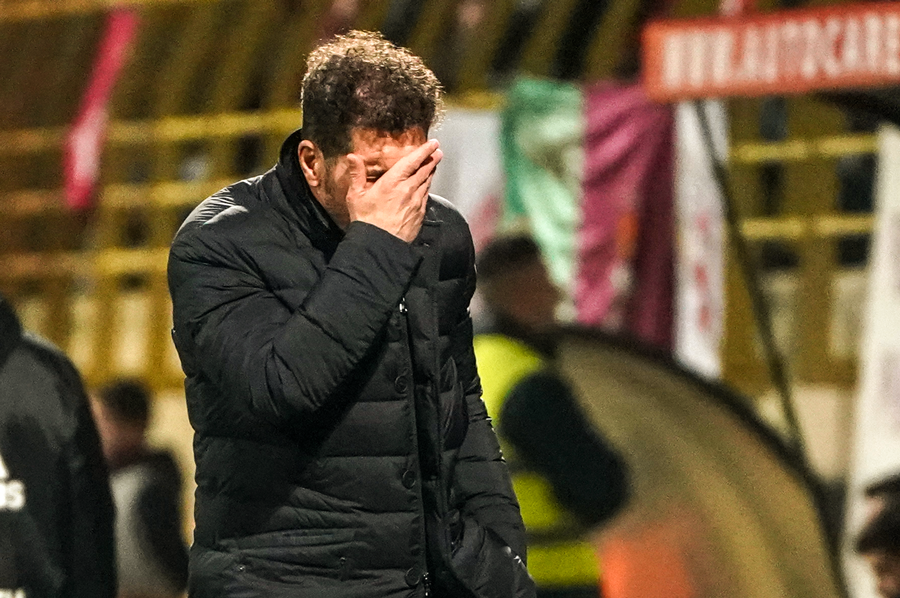 Atletico crashed out of the Copa del Rey in extra-time against Cultural Leonesa. 

They’re in the third tier of Spanish football 😳