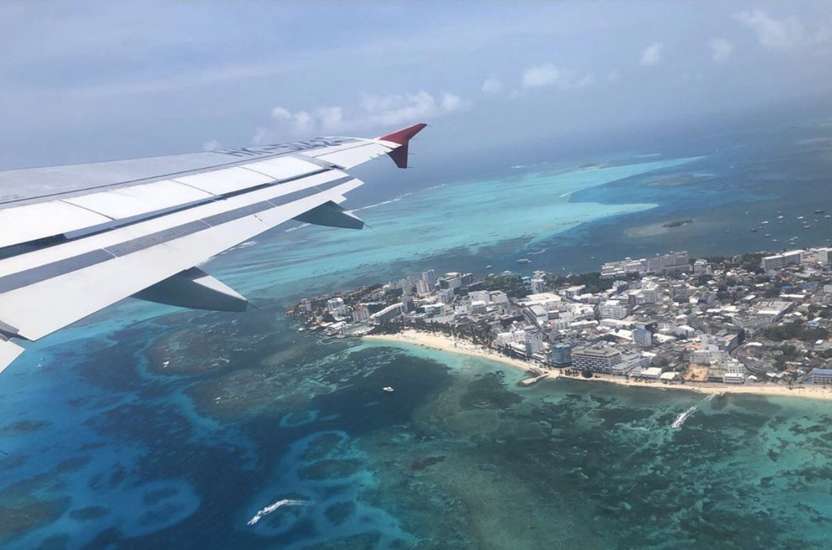mariivicky04's tweet photo. SAI🌴❤️#tbt🔙📸 https://t.co/HJVf2pKymg
