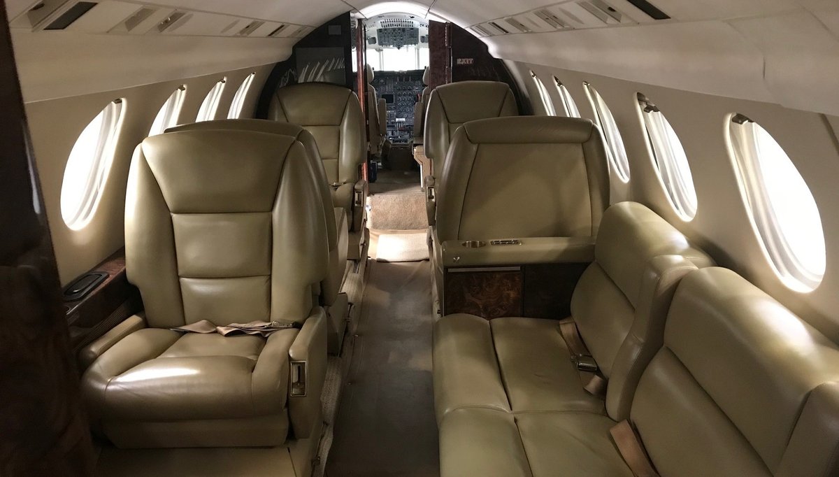 AvproJets's tweet image. Sold!

Falcon 50 | SN: 179

#Avpro #Avprojets #dassaultfalconjet #businessjets #corporatejets #bizjet #bizavworks #bizav #NBAA #IADA