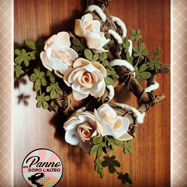 UNPANNO's tweet photo. Un romantico fuoriporta ... 
#handmade #fattoamano #creativity #feltromania #feltroepannolenci #2020 https://t.co/p8IZ0nxVRT