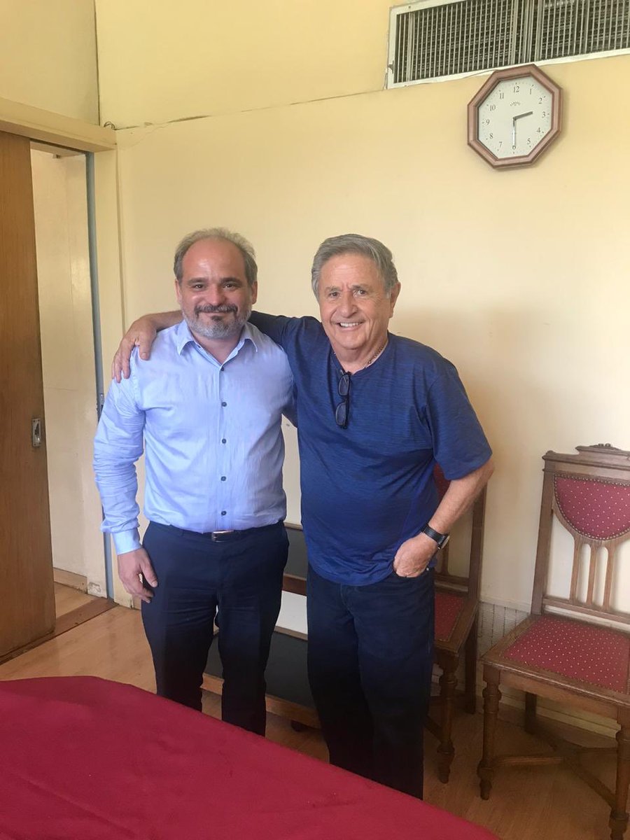 eduardoaduhalde's tweet photo. #superintendenciaderiesgosdeltrabajo
Compartimos una interesante reunión con el Superintendente de Riegos del Trabajo  @gdmoron , el Gerente General Fernando Perez y el Gerente Eugenio Begue. https://t.co/ztPVG8pA2B