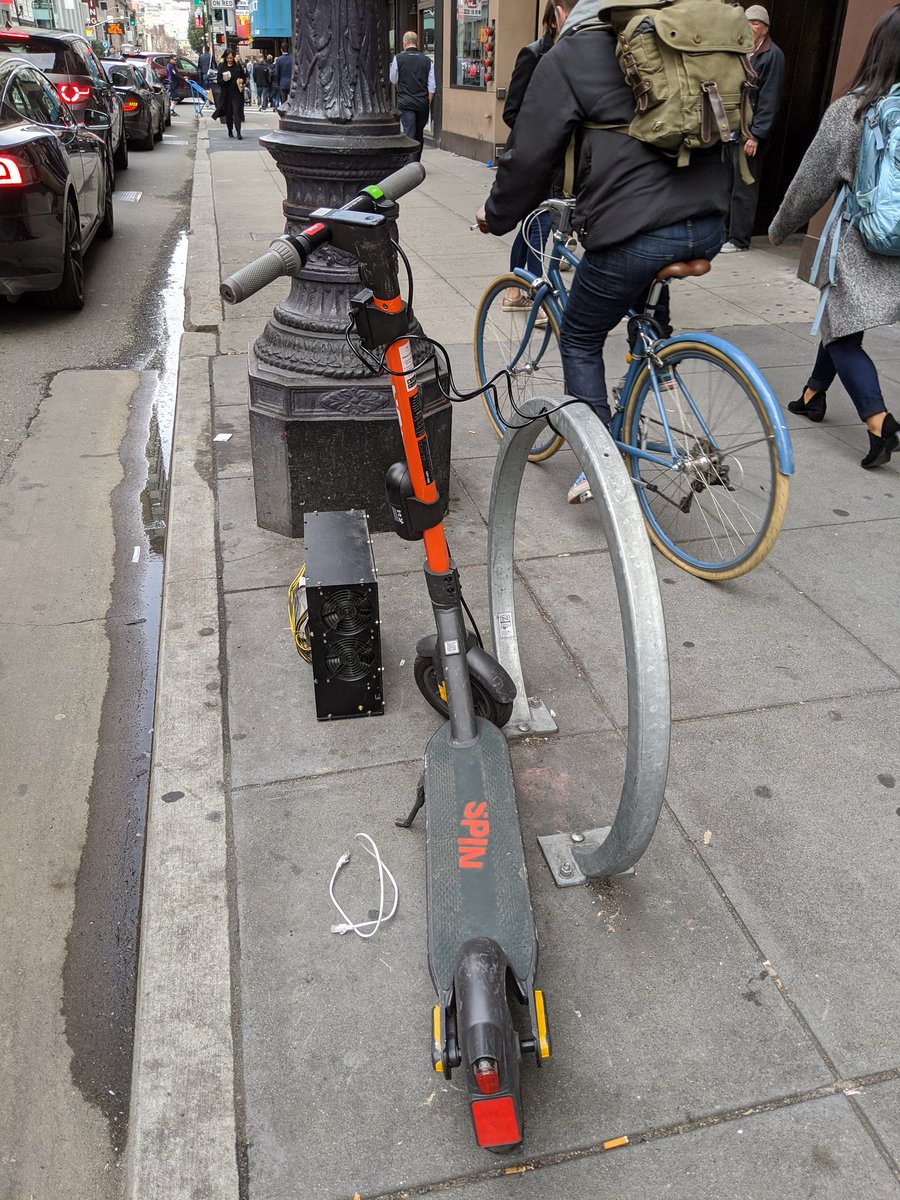 Quan's tweet image. Spot the trash. #SFproblems