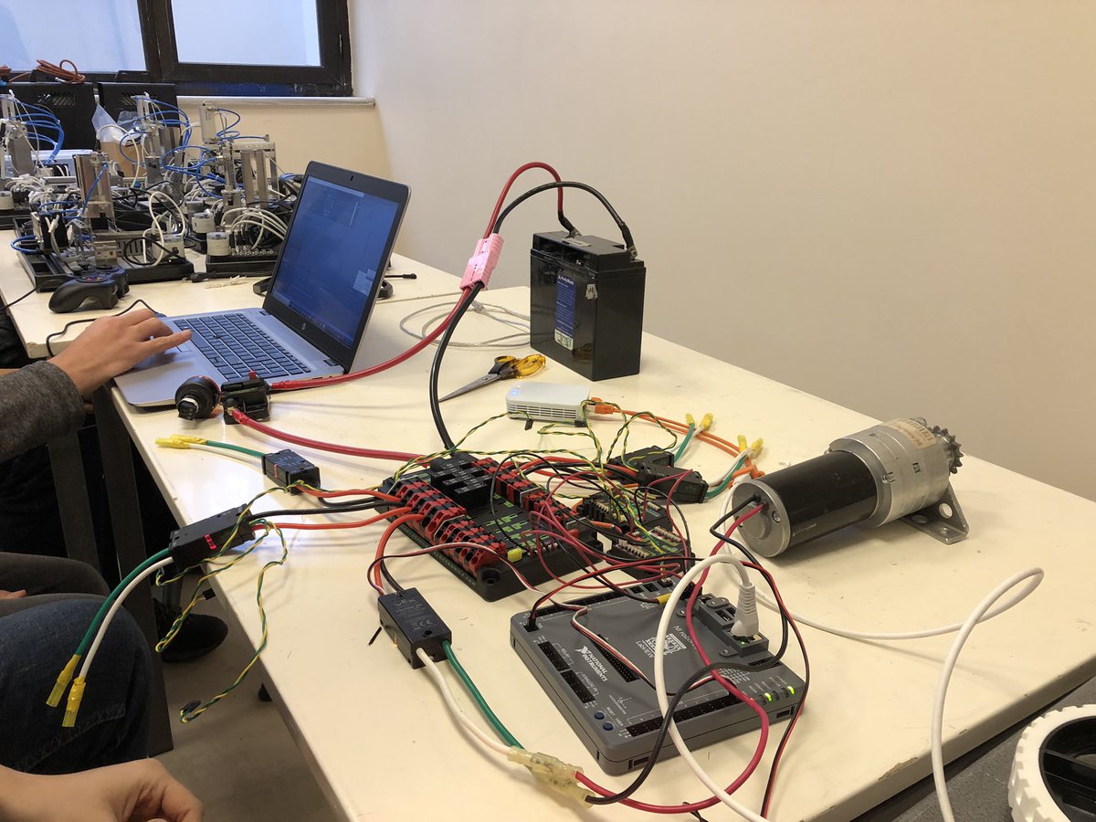 WildfireTeam1's tweet photo. Just a little works about today 🤖 🔥 #frc2020 #wildfire #frc #infiniteRecharge @FRCTeams https://t.co/RPP7pD3W64