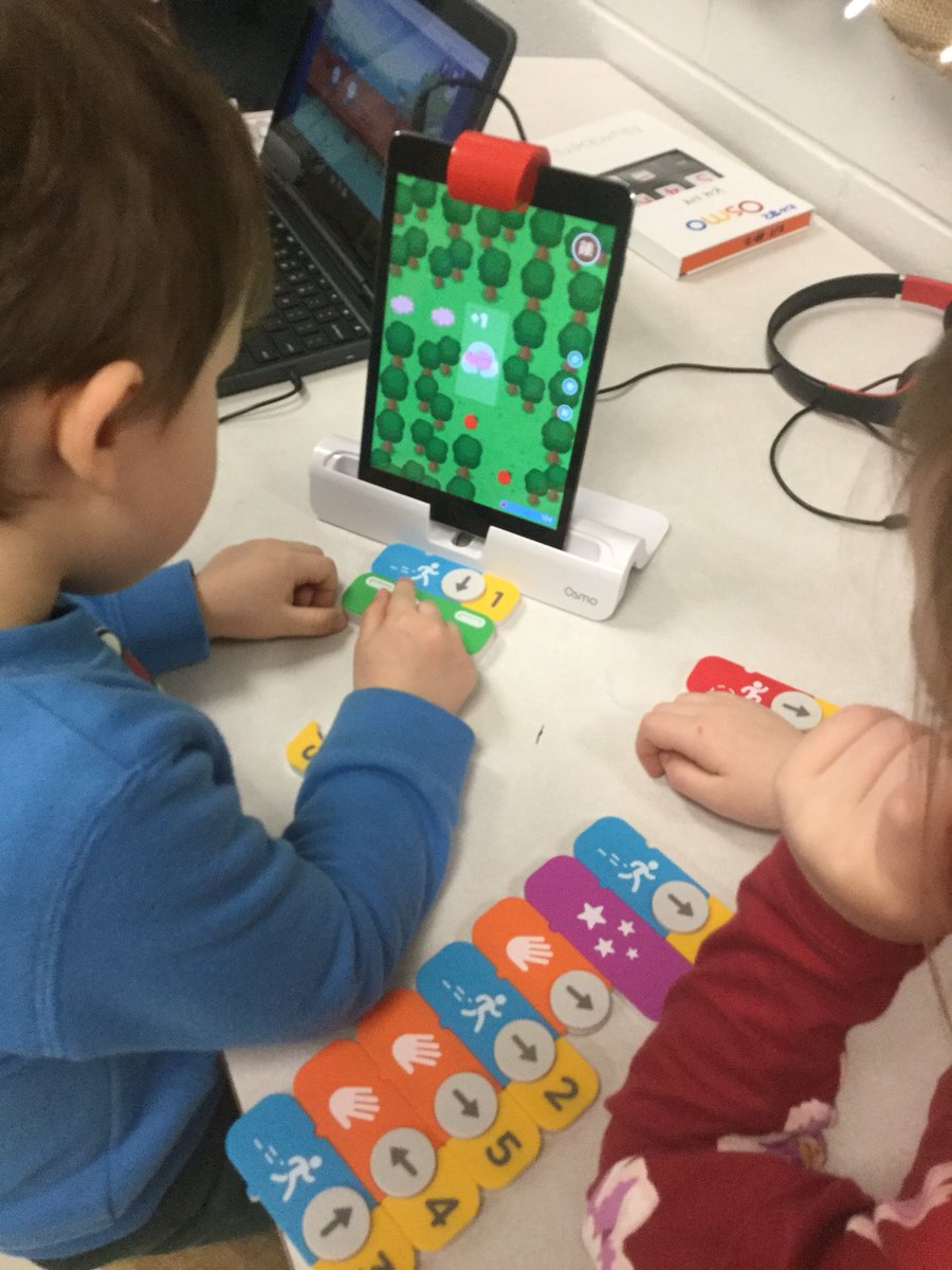 k4_kindergarten's tweet image. #CodingAwbie in K4 today! #ocsbtechnology