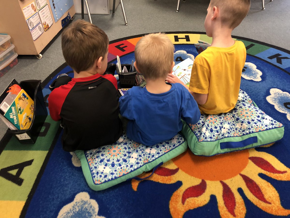 MandaKay01's tweet photo. Daily 5 Boot Camp day 3. #readtosomeone #LISDFutureFocus @LorenaPrimary https://t.co/88pPo2xlMr