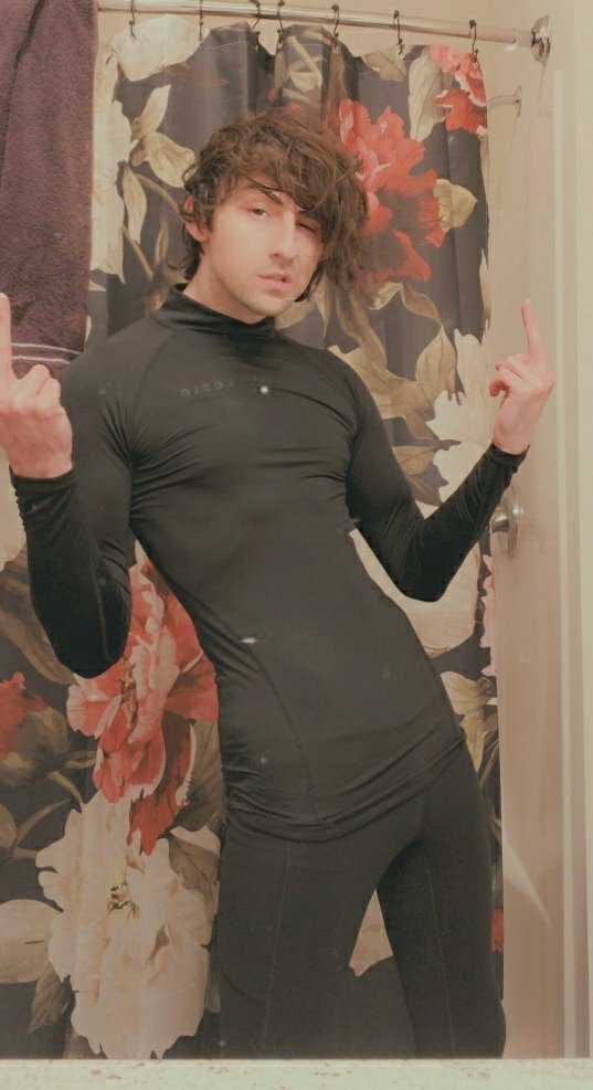BlackOutCos's tweet photo. compression shirts and leggings accentuate the anime shape https://t.co/XBQri8NcTc