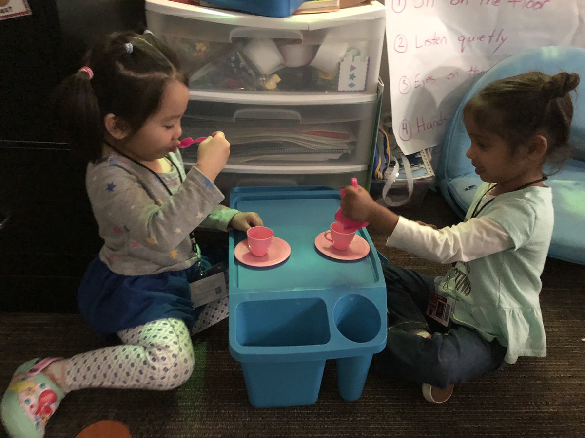 MsZ_livz4kidz's tweet photo. During indoor recess my kids started pretend playing tea party.
Had to bring out realia for them to use!
#JPEPantherPride #FBISDPPCD https://t.co/bDmmAiE12r