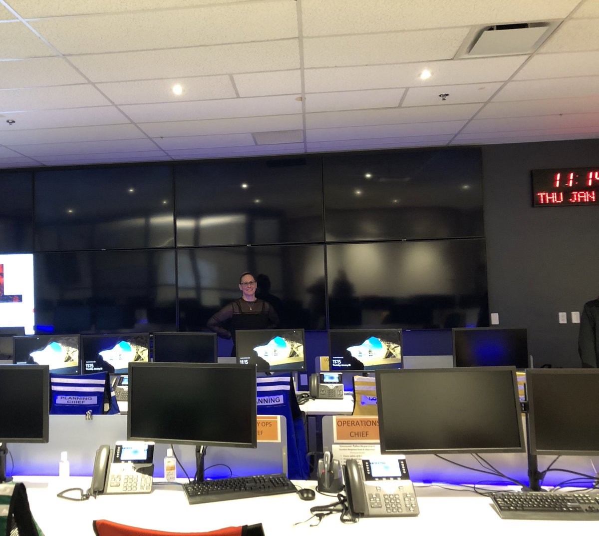 BeyondThePost's tweet photo. A terrific last few days of #training; in our #DepartmentOperationsCentre @VancouverPD, with our #EmergencyPlanner Karen Collins...
Thank you!!👮🏼♀️ #TeamVPD #WePlan
#MajorEvents #EOPS #TeamWork https://t.co/vtmhxxZNXb