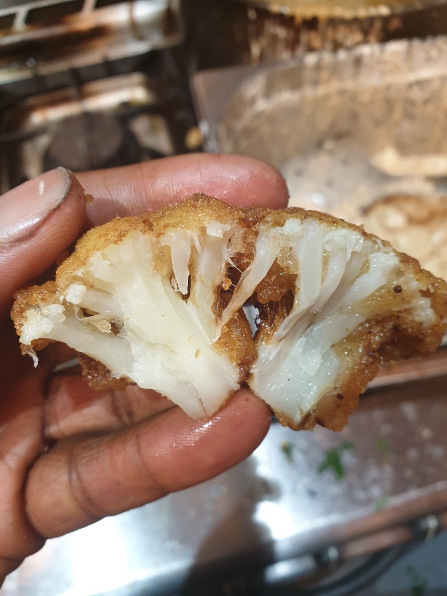 DavidH_36's tweet photo. Crispy cauliflower 🥦🔥👌🏾
#FilmCatering 🎬🍽 #Vegan #glutenfree https://t.co/assAavquhD