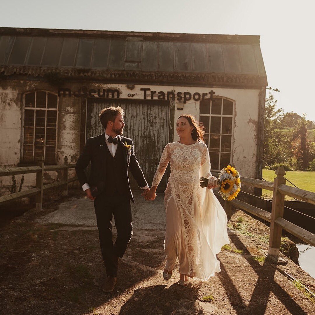 Viewings Sat 25 &amp; Sun 2 Feb
Contact information@themillhouse.ie 

📸 <a href="/frainphoto/">David frain</a> 

#isaidyes #engaged #weddingvenuehunting #exclusiveweddingvenue #allinclusiveweddings #countryhousewedding #weddingvenue #uniqueweddingvenue #exclusivewedding #weddingplanningbegins #engagement