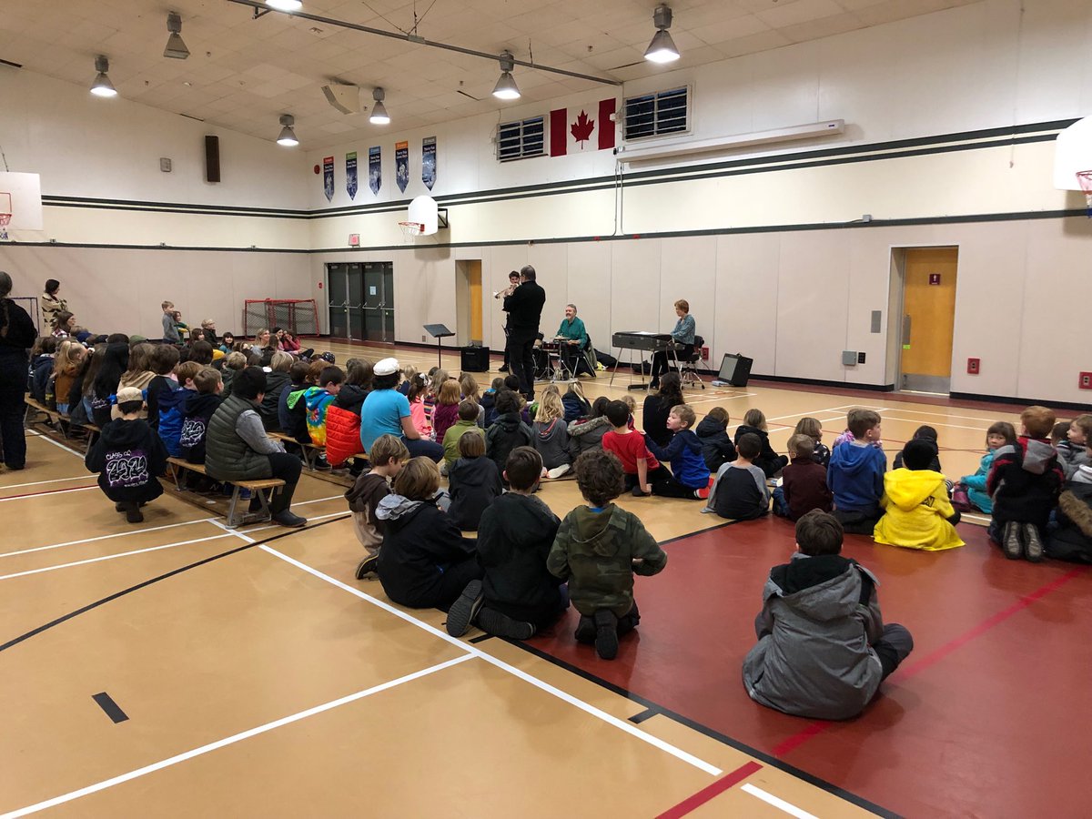 bics_news's tweet photo. Lunchtime jazz! #westvaned https://t.co/BPYAk7MI7x