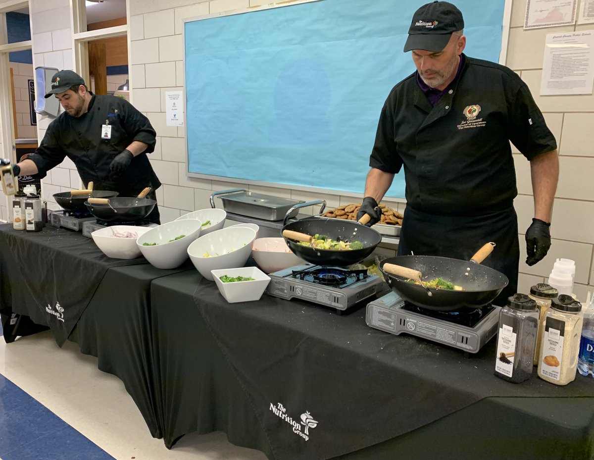 TNG_CarrollCo's tweet photo. Had a blast serving up some Chicken Stir Fry today at the CCHS Wok Station! #TNGFoodFun #TNGFeedsKids https://t.co/pJKpEPF2Zm