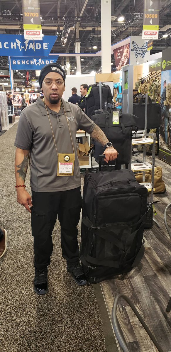 kellacuniforms's tweet photo. From big to small - @MercuryTactical has a bit of everything.

Loving the ID holder options

#shotshow2020 #mercurytactical #fullyloaded #deploymentbags https://t.co/q12WYfIcF9