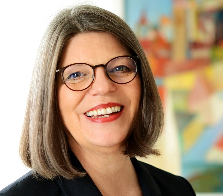 CiaoNico's tweet photo. #Intervista #radiofonica 🎙️per @radiorosbrera con #Yvonne #Coulin, Direttrice dell'Ufficio Turistico di Norimberga, che racconta di #Norimberga e dei suoi visitatori italiani https://t.co/7axUzNYM3d @CoulineN @Nuernberg_Info (Bild: Ute Wünsch) https://t.co/jGBbK8wbbN